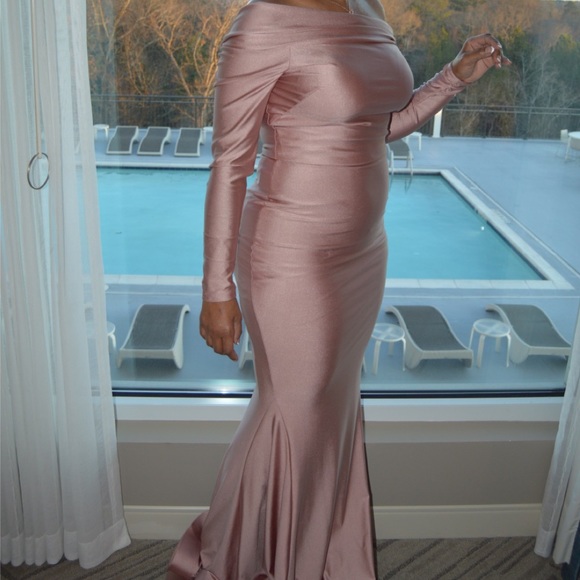 Dress - Picture 3 of 3